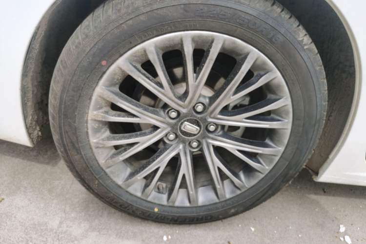 Used Bestune B70 2022 Third Generation 1.5T Automatic Premium Edition Right Rear Wheel Hub