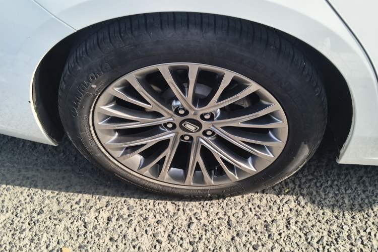 Used Bestune B70 2022 Third Generation 1.5T Automatic Enjoyment Version Right Rear Wheel Hub