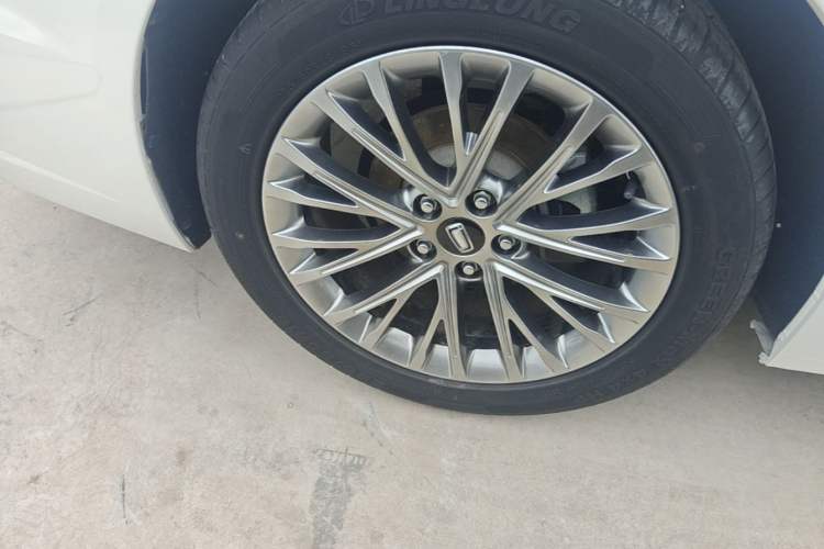 Used Bestune B70 2022 Third Generation 1.5T Automatic Enjoyment Version Right Rear Wheel Hub