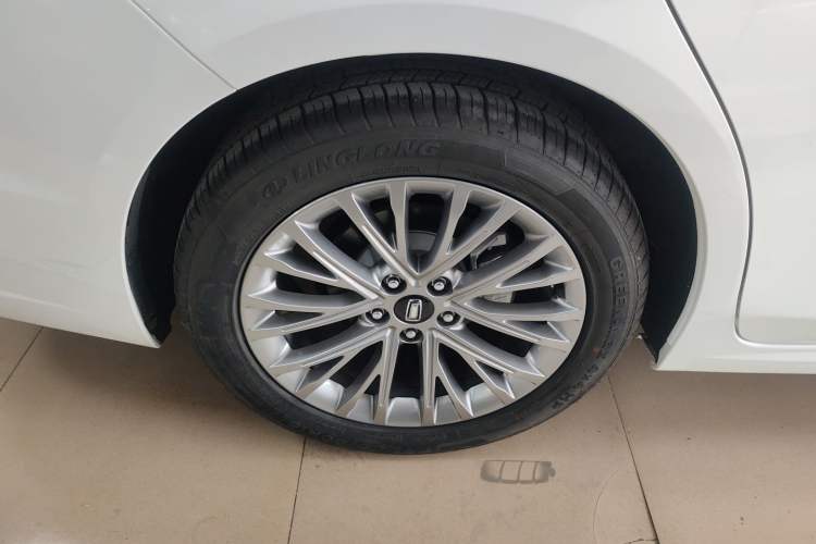 Used Bestune B70 2022 Third Generation 1.5T Automatic Enjoyment Version Right Rear Wheel Hub