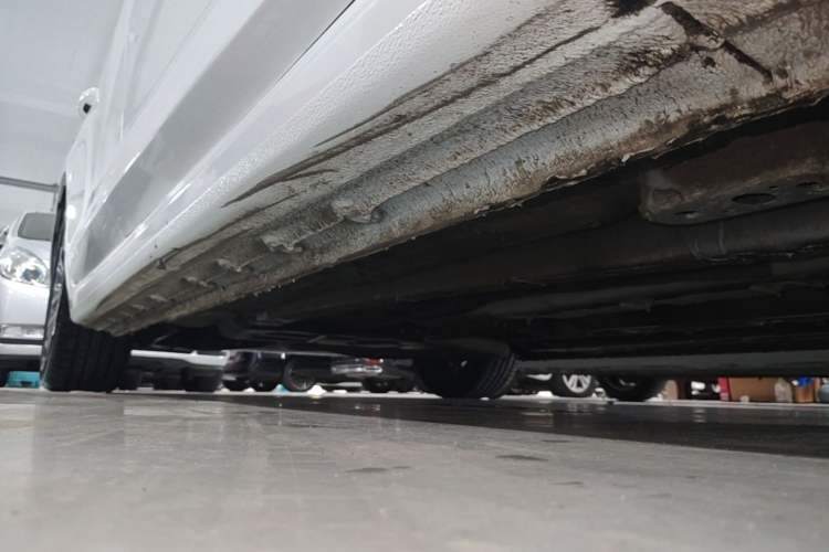 Used Bestune B70 2022 Third Generation 1.5T Automatic Premium Edition Right Side Sill