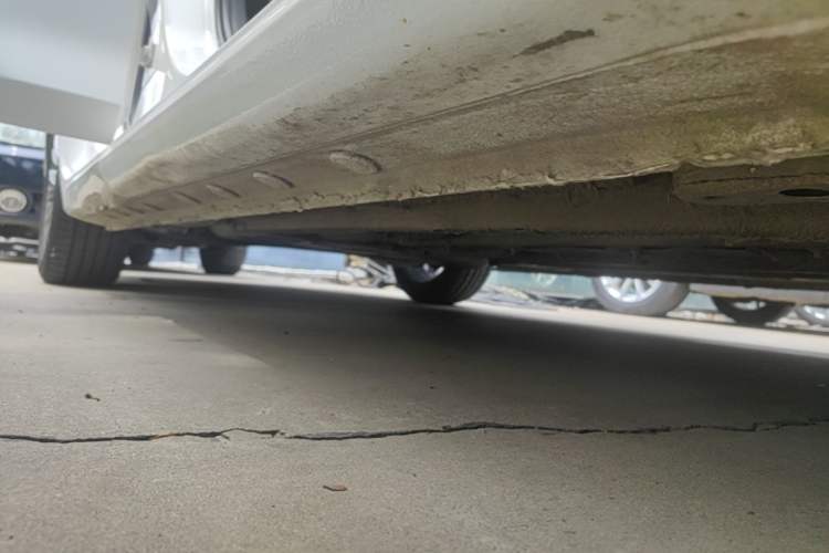 Used Bestune B70 2022 Third Generation 1.5T Automatic Enjoyment Version Right Side Sill