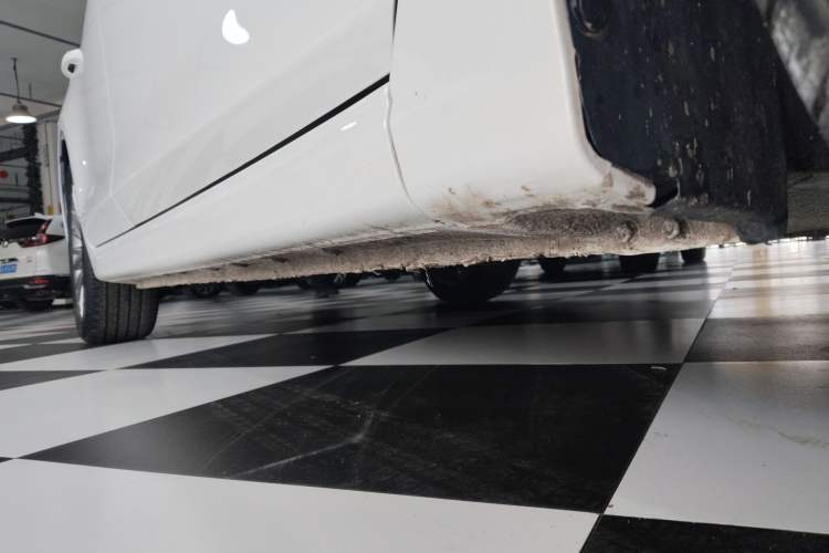 Used Bestune B70 2022 Third Generation 1.5T Automatic Enjoyment Version Right Side Sill