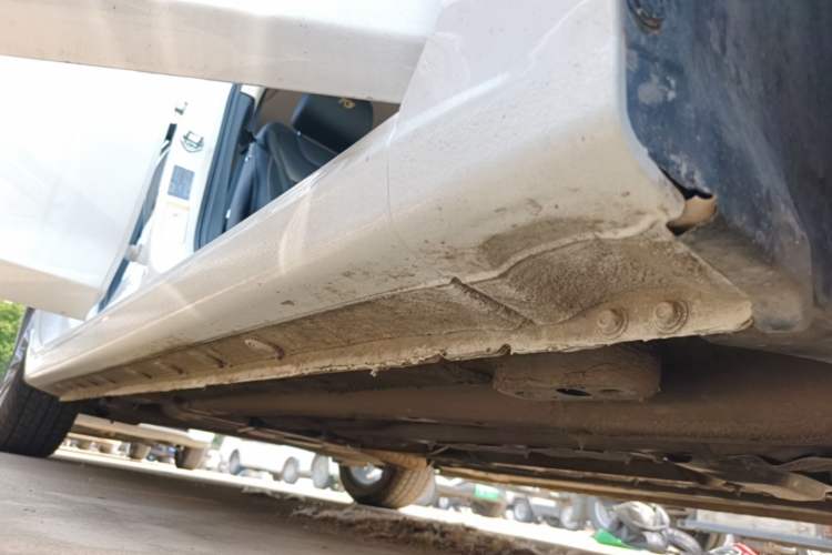 Used Bestune B70 2022 Third Generation 1.5T Automatic Enjoyment Version Right Side Sill