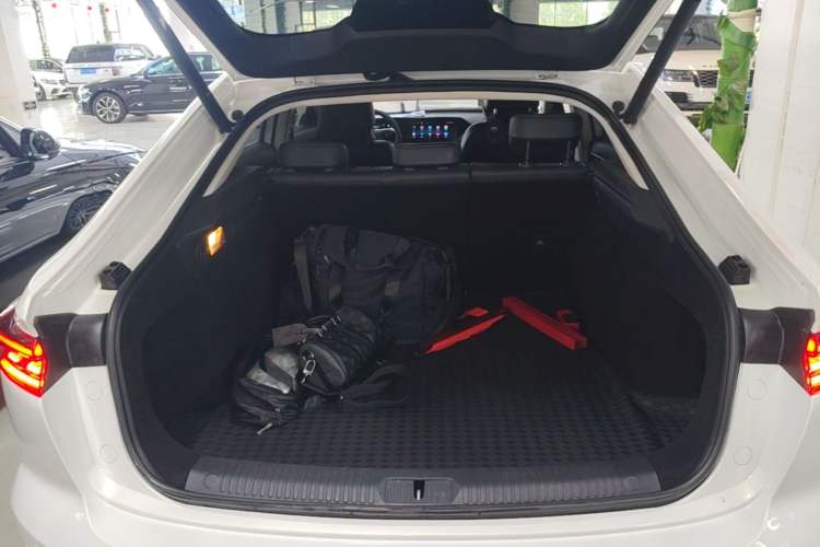Used Bestune B70 2022 Third Generation 1.5T Automatic Premium Edition Trunk