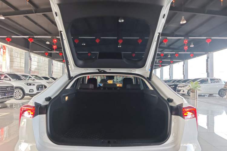 Used Bestune B70 2022 Third Generation 1.5T Automatic Premium Edition Trunk