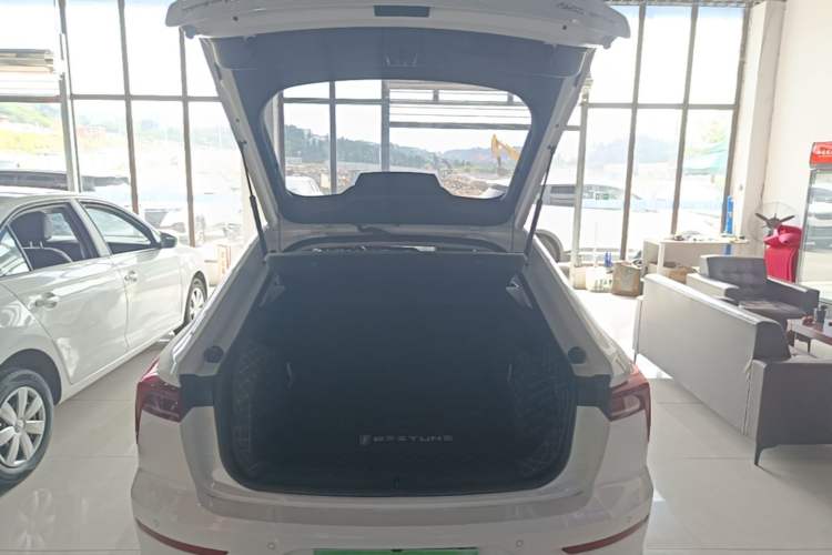 Used Bestune B70 2022 Third Generation 1.5T Automatic Enjoyment Version Trunk