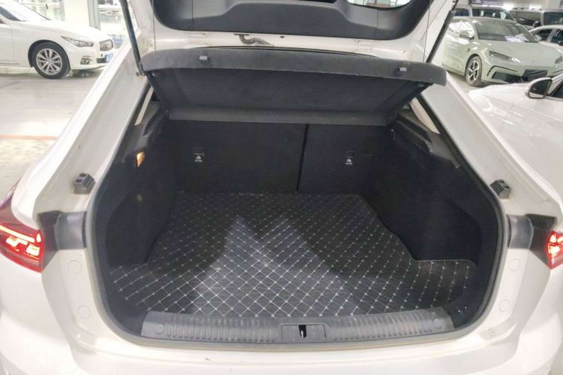 Used Bestune B70 2022 Third Generation 1.5T Automatic Enjoyment Version Trunk