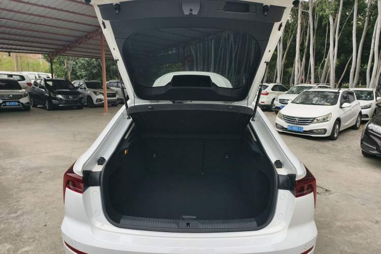Used Bestune B70 2022 Third Generation 1.5T Automatic Enjoyment Version Trunk
