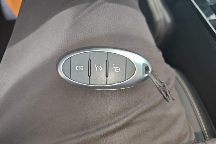 Used Bestune B70 2022 Third Generation 1.5T Automatic Enjoyment Version Vehicle Key