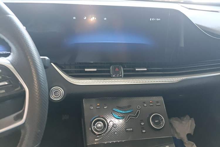 Used Bestune B70 2023 Third Generation 1.5T Automatic Enjoyment Version Audio And AC Panel