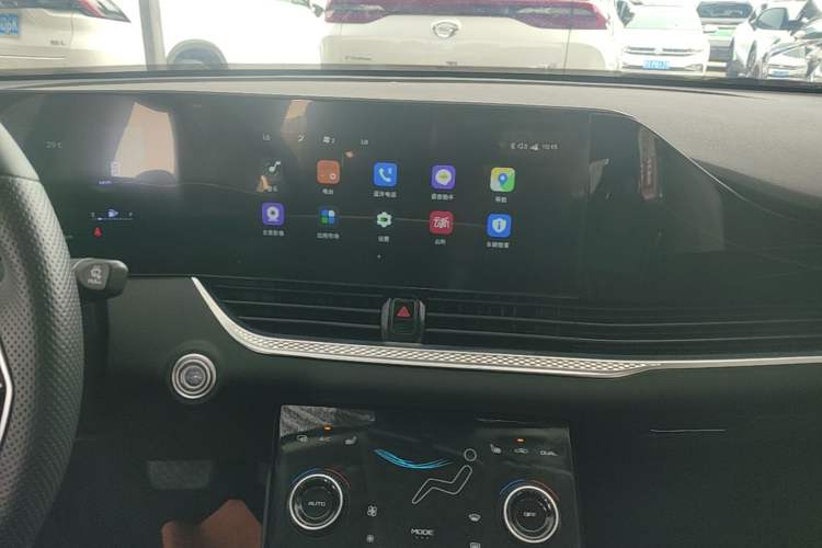 Used Bestune B70 2023 Third Generation 1.5T Automatic Enjoyment Version Audio And AC Panel