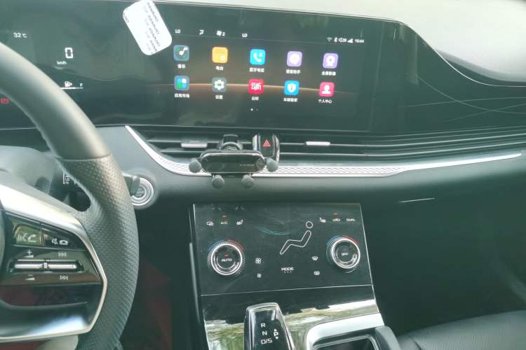 Used Bestune B70 2023 Third Generation 1.5T Automatic Enjoyment Version Audio And AC Panel