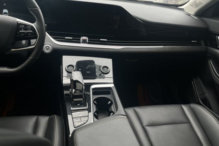 Used Bestune B70 2023 Third Generation 1.5T Automatic Enjoyment Version Audio And AC Panel