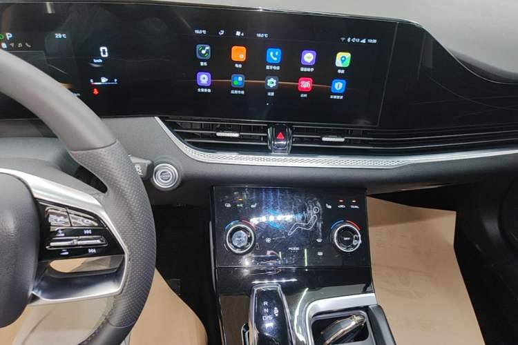 Used Bestune B70 2023 Third Generation 1.5T Automatic Enjoyment Version Audio And AC Panel