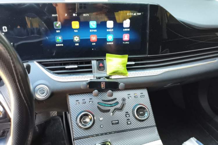 Used Bestune B70 2023 Third Generation 1.5T Automatic Enjoyment Version Audio And AC Panel