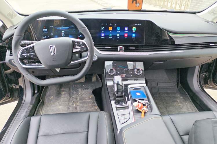 Used Bestune B70 2023 Third Generation 1.5T Automatic Enjoyment Version Center Console