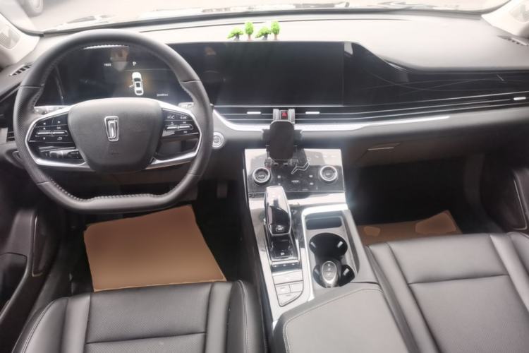 Used Bestune B70 2023 Third Generation 1.5T Automatic Enjoyment Version Center Console