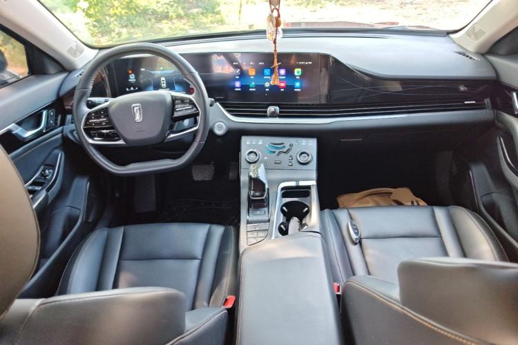 Used Bestune B70 2023 Third Generation 1.5T Automatic Enjoyment Version Center Console