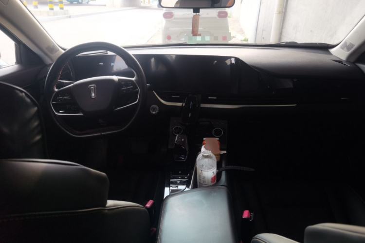 Used Bestune B70 2023 Third Generation 1.5T Automatic Enjoyment Version 70th Anniversary Edition Center Console