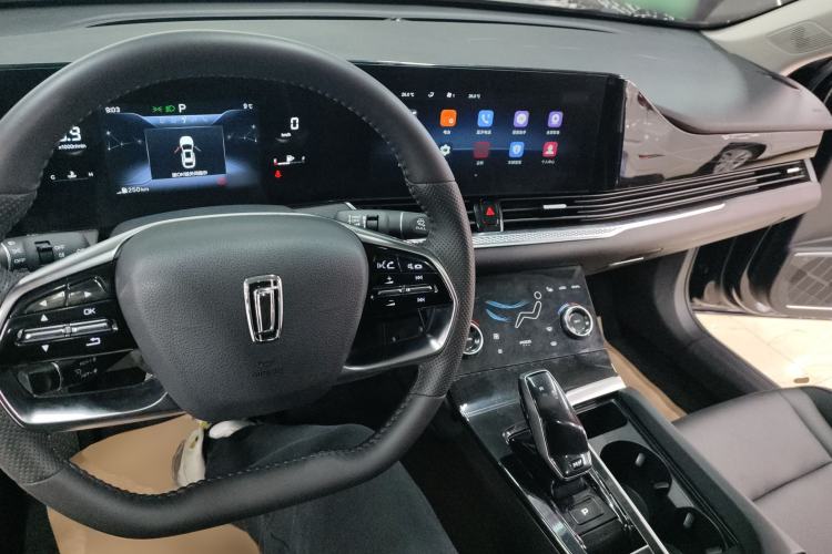 Used Bestune B70 2023 Third Generation 1.5T Automatic Enjoyment Version Center Console