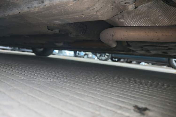 Used Bestune B70 2023 Third Generation 1.5T Automatic Enjoyment Version Chassis Rear Left