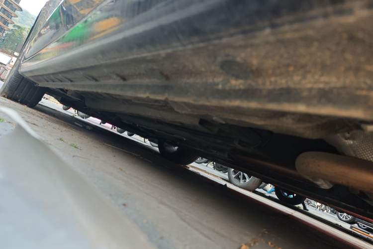 Used Bestune B70 2023 Third Generation 1.5T Automatic Enjoyment Version Chassis Rear Left