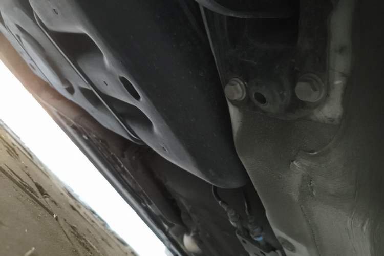 Used Bestune B70 2023 Third Generation 1.5T Automatic Enjoyment Version Chassis Rear Right
