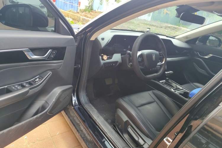 Used Bestune B70 2023 3rd Generation 1.5T Automatic Enjoyment Version 70th Anniversary Edition Driver Seat