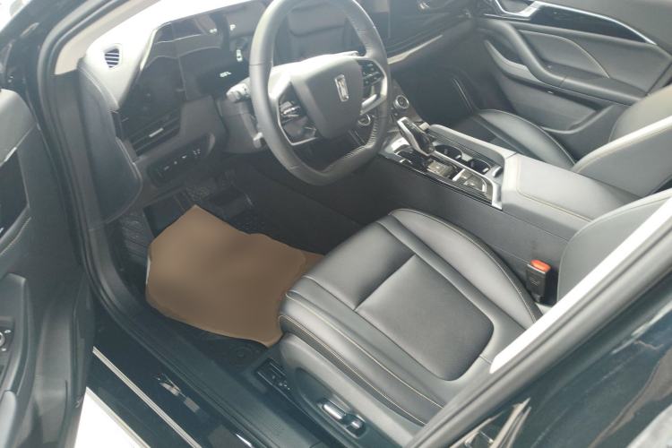 Used Bestune B70 2023 3rd Generation 1.5T Automatic Enjoyment Version 70th Anniversary Edition Driver Seat