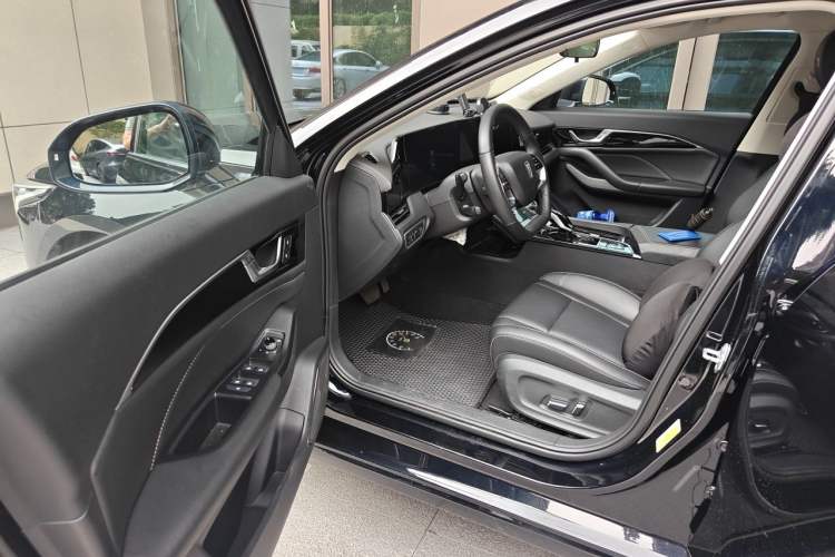 Used Bestune B70 2023 Third Generation 1.5T Automatic Enjoyment Version Driver Seat