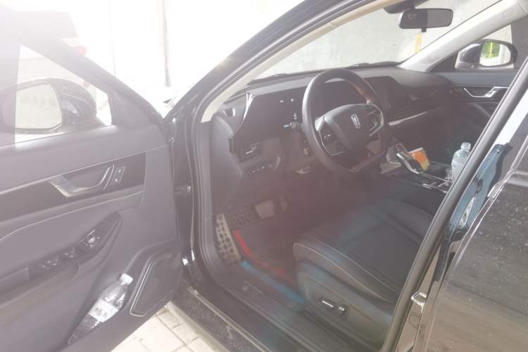 Used Bestune B70 2023 Third Generation 1.5T Automatic Enjoyment Version 70th Anniversary Edition Driver Seat