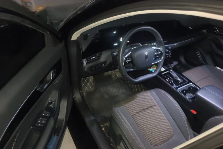 Used Bestune B70 2023 3rd Generation 1.5T Automatic Enjoyment Version 70th Anniversary Edition Driver Seat