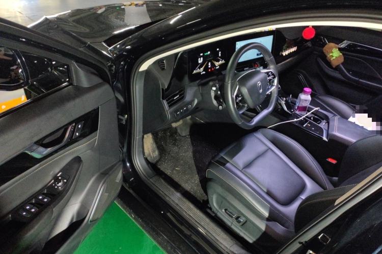 Used Bestune B70 2023 Third Generation 1.5T Automatic Enjoyment Version 70th Anniversary Edition Driver Seat