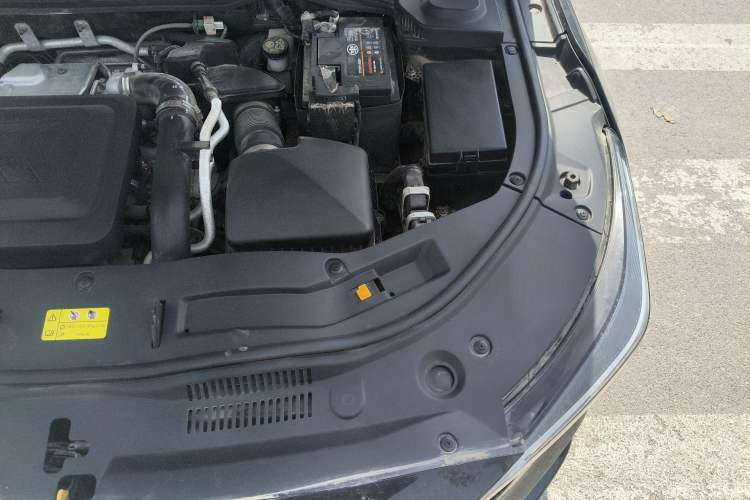 Used Bestune B70 2023 Third Generation 1.5T Automatic Enjoyment Version Engine Bay Left