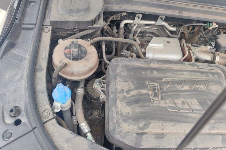 Used Bestune B70 2023 Third Generation 1.5T Automatic Enjoyment Version Engine Bay Right