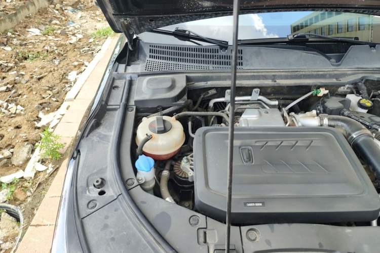 Used Bestune B70 2023 3rd Generation 1.5T Automatic Enjoyment Version 70th Anniversary Edition Engine Bay Right
