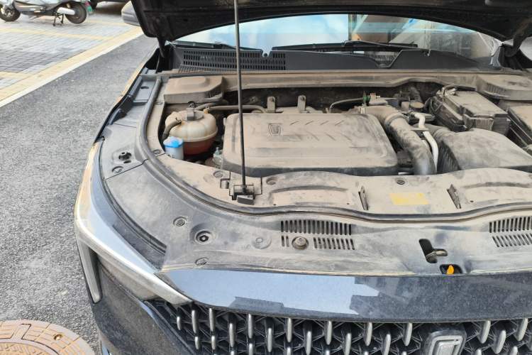 Used Bestune B70 2023 Third Generation 1.5T Automatic Enjoyment Version 70th Anniversary Edition Engine Bay Right