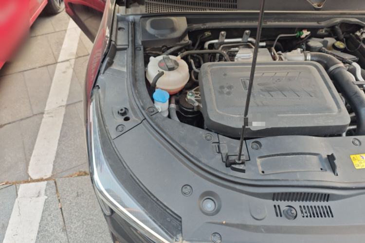 Used Bestune B70 2023 Third Generation 1.5T Automatic Enjoyment Version Engine Bay Right