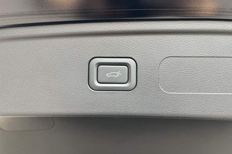 Used Bestune B70 2023 Third Generation 1.5T Automatic Enjoyment Version Exterior 11