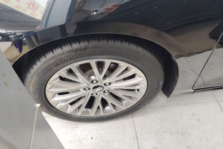 Used Bestune B70 2023 3rd Generation 1.5T Automatic Enjoyment Version 70th Anniversary Edition Exterior 4