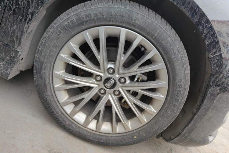 Used Bestune B70 2023 Third Generation 1.5T Automatic Enjoyment Version 70th Anniversary Edition Exterior 7