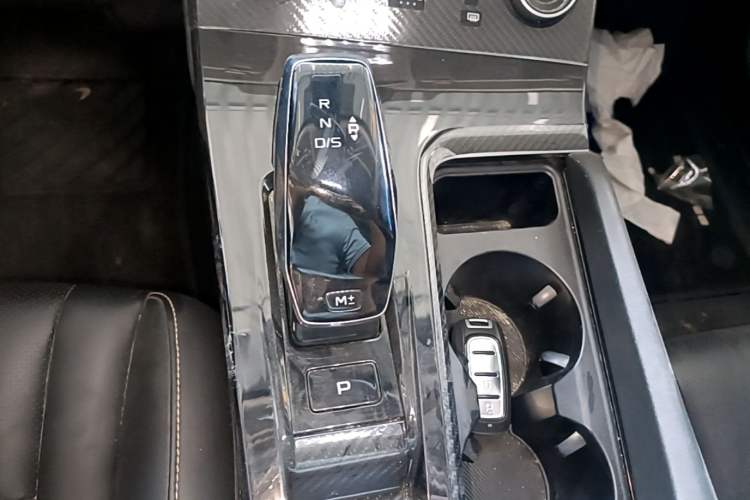 Used Bestune B70 2023 Third Generation 1.5T Automatic Enjoyment Version Gear Lever