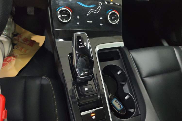 Used Bestune B70 2023 Third Generation 1.5T Automatic Enjoyment Version Gear Lever