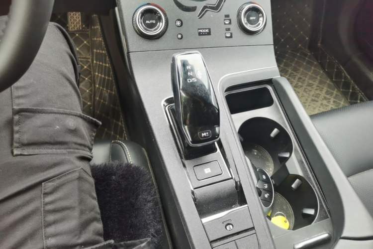 Used Bestune B70 2023 Third Generation 1.5T Automatic Enjoyment Version Gear Lever