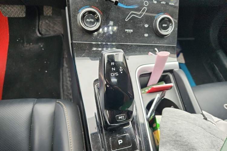Used Bestune B70 2023 Third Generation 1.5T Automatic Enjoyment Version Gear Lever