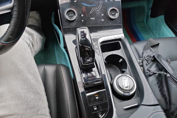 Used Bestune B70 2023 Third Generation 1.5T Automatic Enjoyment Version Gear Lever