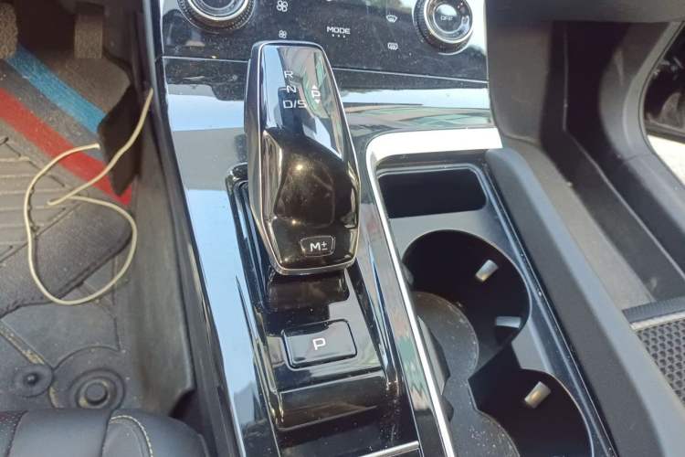 Used Bestune B70 2023 Third Generation 1.5T Automatic Enjoyment Version Gear Lever