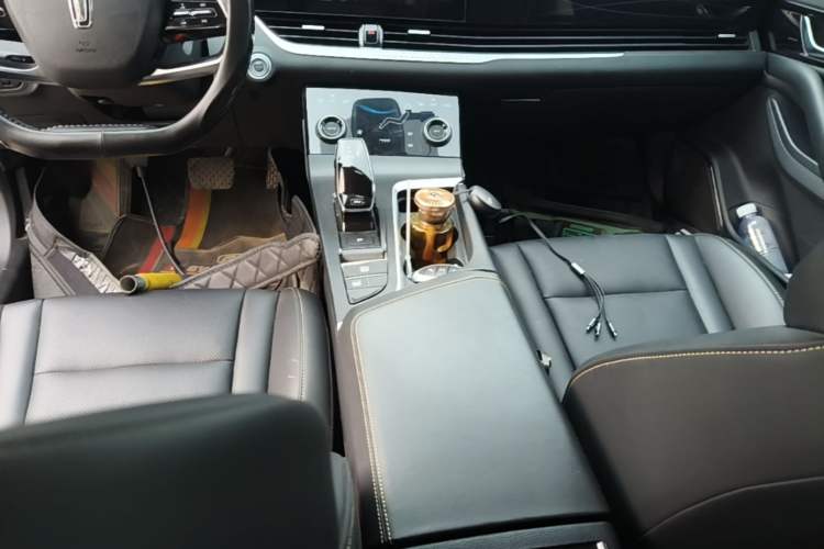 Used Bestune B70 2023 Third Generation 1.5T Automatic Enjoyment Version 70th Anniversary Edition Gear Lever