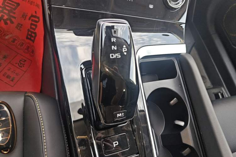 Used Bestune B70 2023 Third Generation 1.5T Automatic Enjoyment Version 70th Anniversary Edition Gear Lever